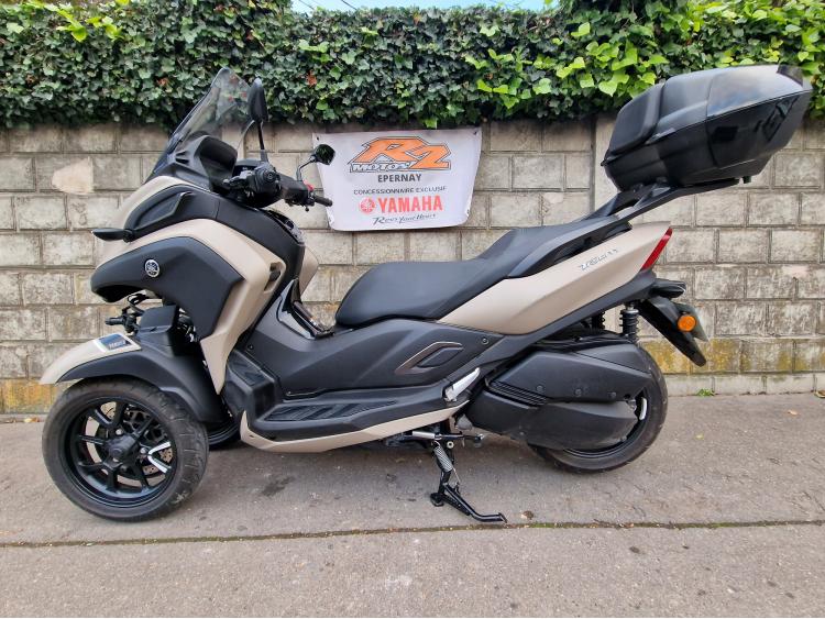 YAMAHA TRICITY 300