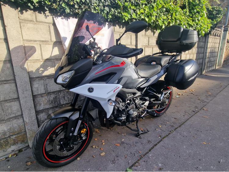 YAMAHA TRACER 900