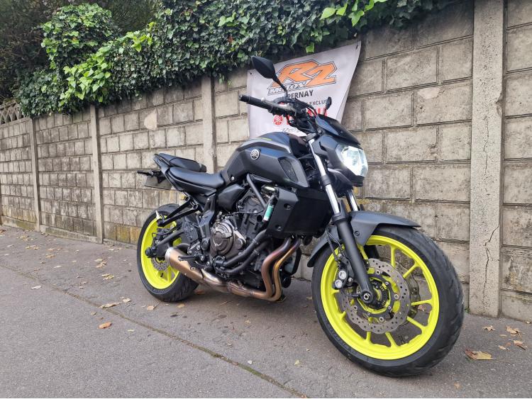 YAMAHA MT-07 (47.5CV)