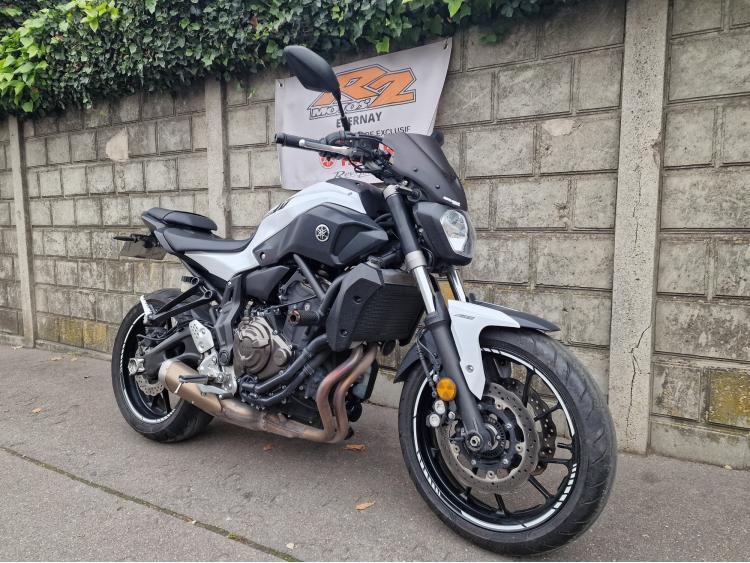 YAMAHA MT-07 (47.5CV)