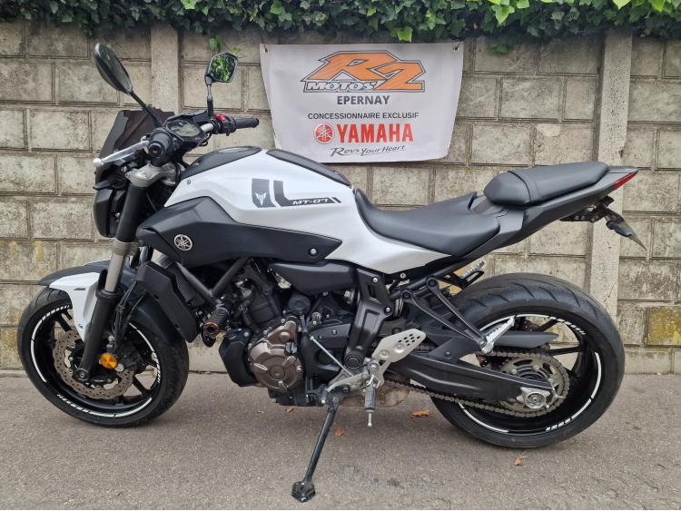 YAMAHA MT-07 (47.5CV)